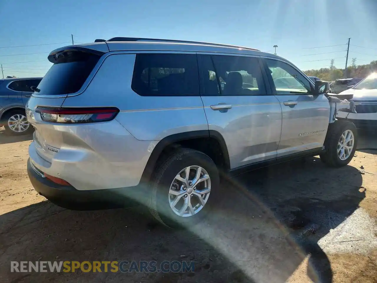 3 Фотография поврежденного автомобиля 1C4RJKBG2M8125468 JEEP CHEROKEE 2021