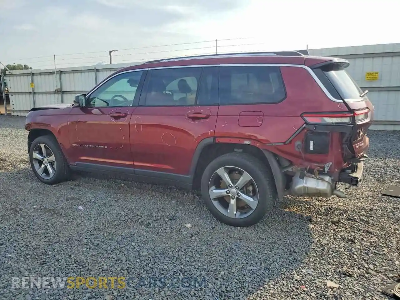 2 Photograph of a damaged car 1C4RJKBG2M8186089 JEEP CHEROKEE 2021