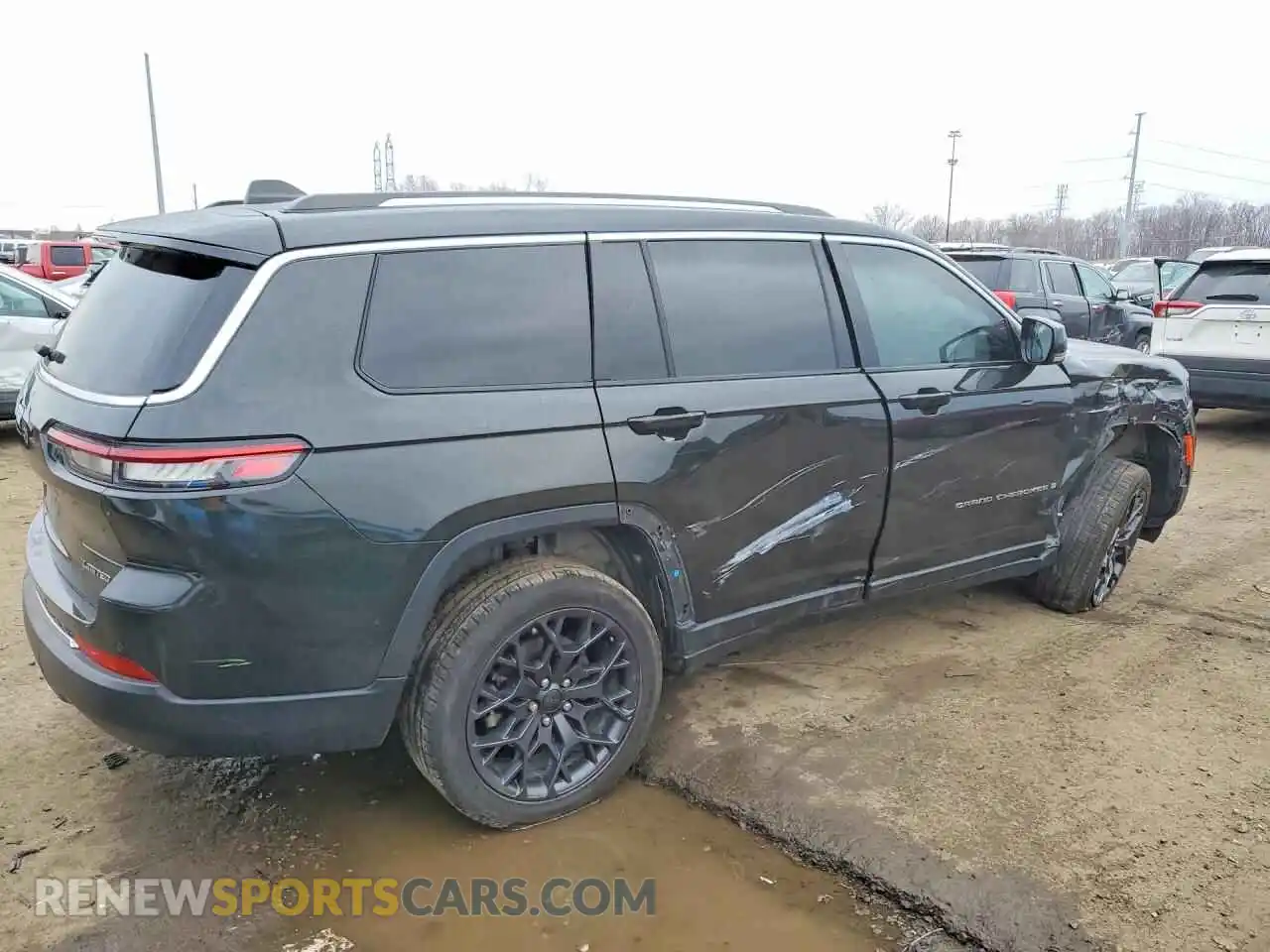 3 Photograph of a damaged car 1C4RJKBG2M8205515 JEEP CHEROKEE 2021