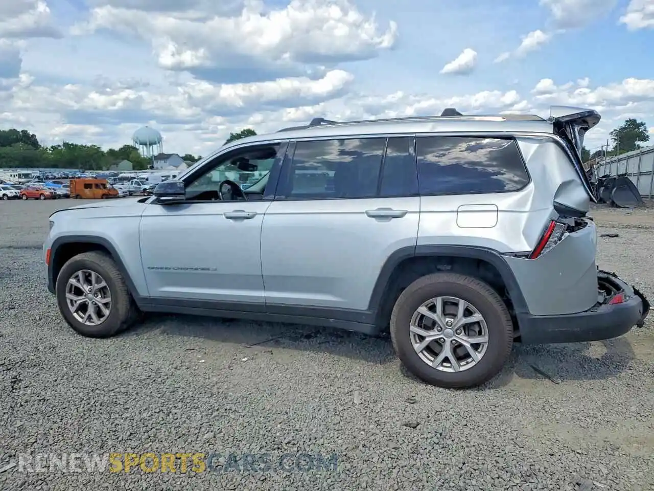 2 Photograph of a damaged car 1C4RJKBG3M8113670 JEEP CHEROKEE 2021