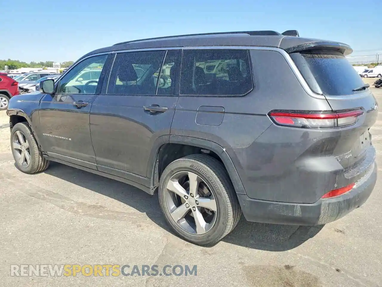 2 Photograph of a damaged car 1C4RJKBG5M8171859 JEEP CHEROKEE 2021