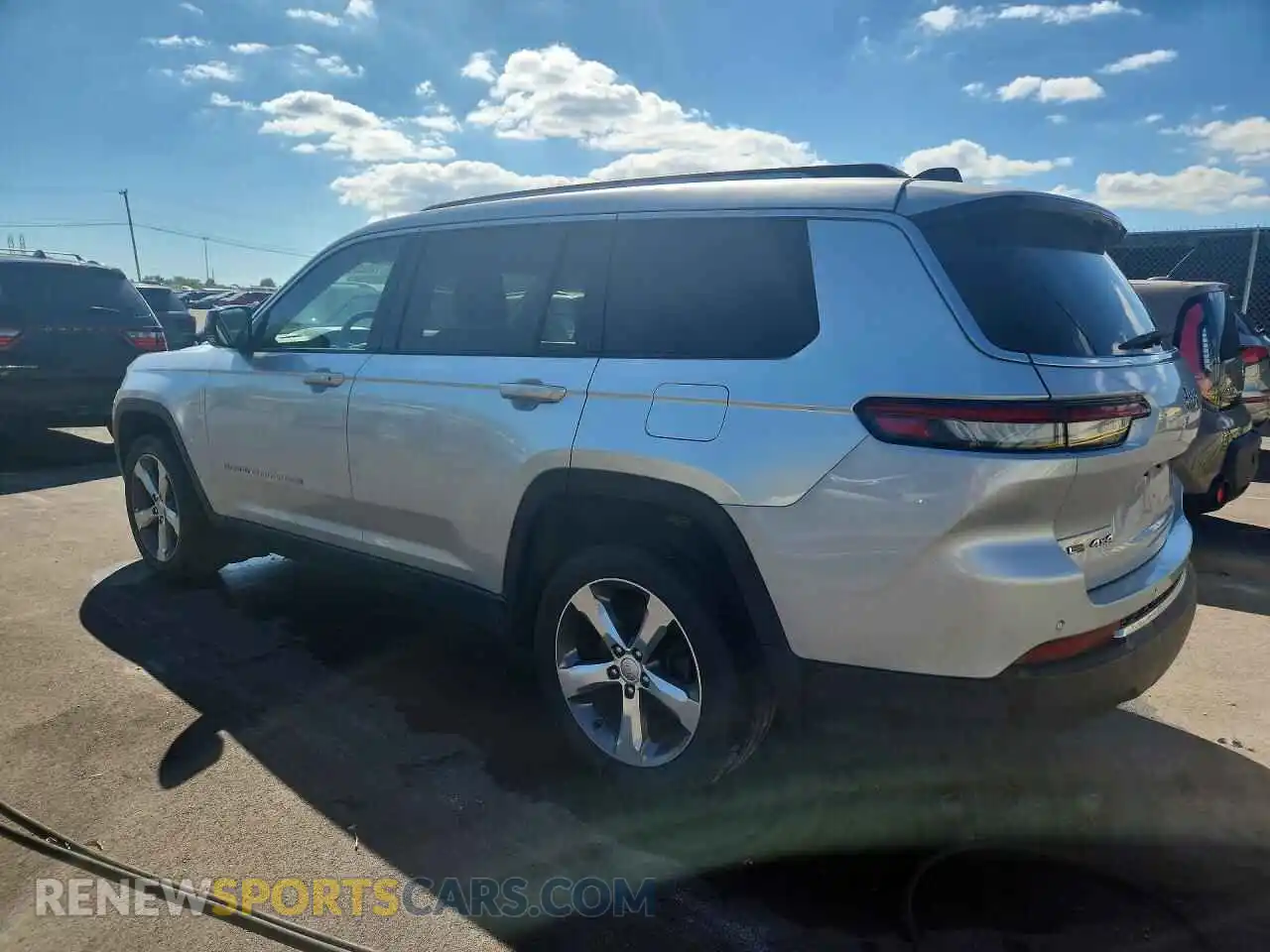 2 Photograph of a damaged car 1C4RJKBG7M8123117 JEEP CHEROKEE 2021
