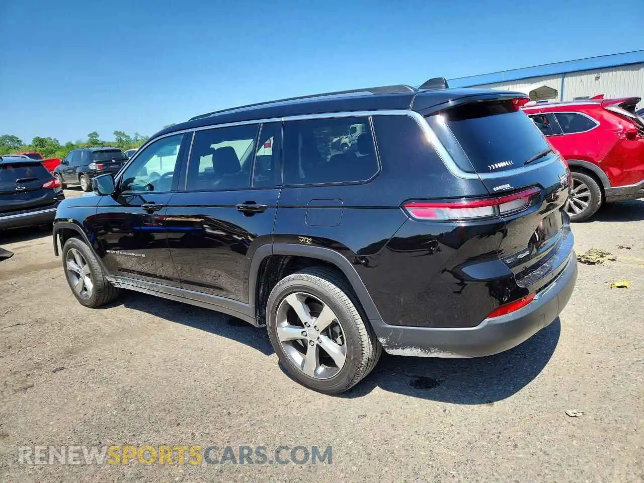 2 fotografías del automóvil dañado 1C4RJKBG7M8163326 JEEP CHEROKEE 2021