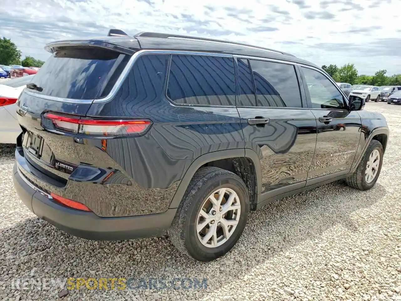 3 Photograph of a damaged car 1C4RJKBG7M8193975 JEEP CHEROKEE 2021