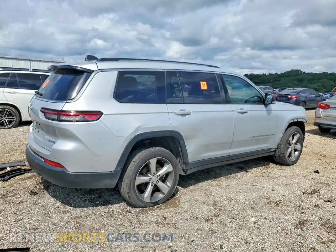 3 Photograph of a damaged car 1C4RJKBG8M8205227 JEEP CHEROKEE 2021