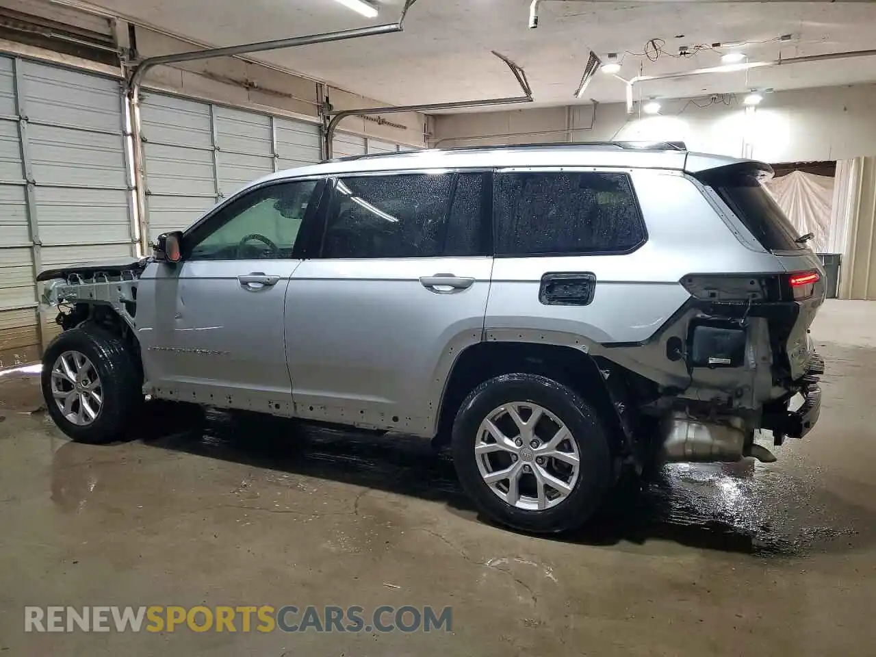 2 Photograph of a damaged car 1C4RJKBGXM8211904 JEEP CHEROKEE 2021