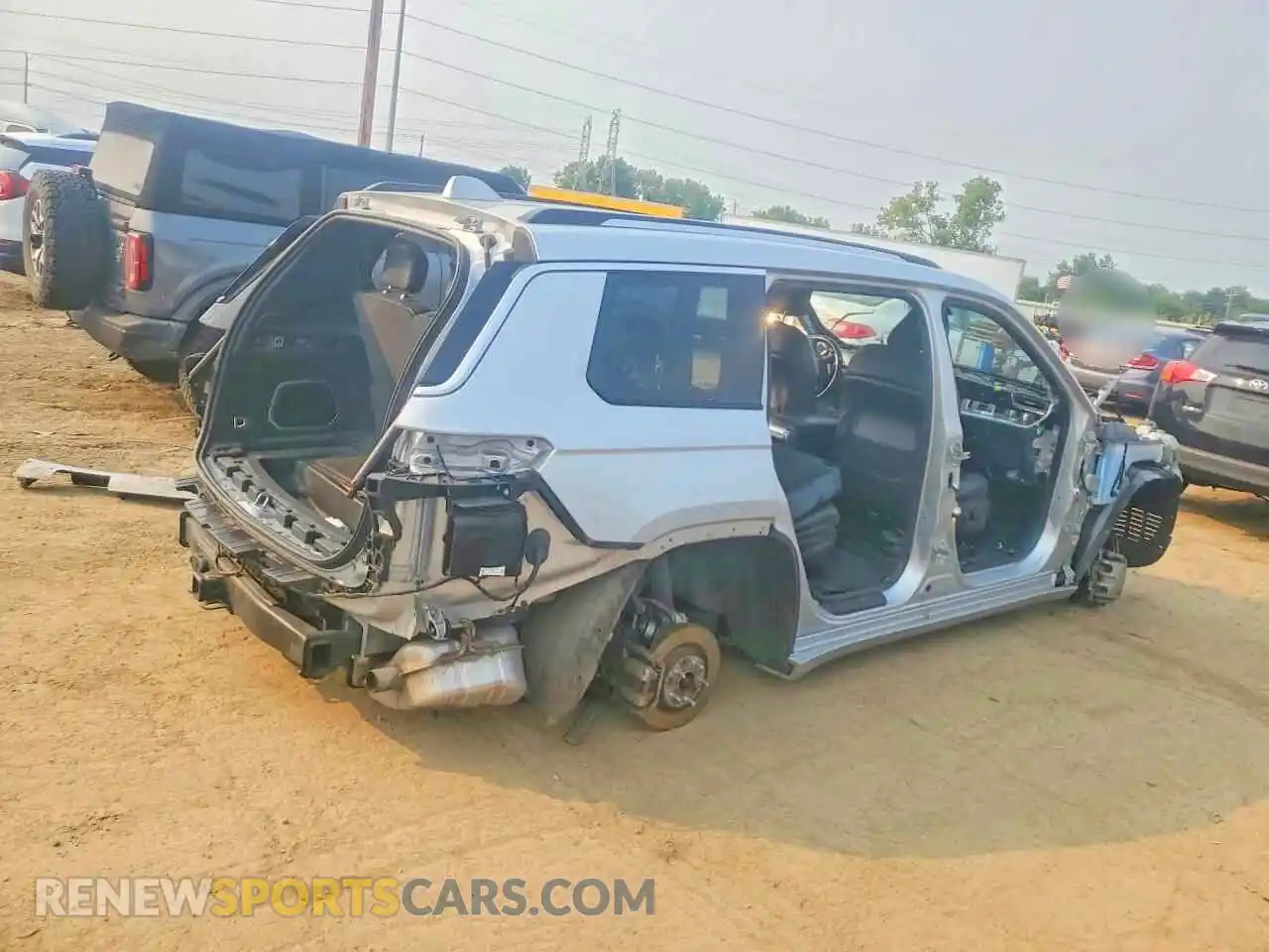 3 Фотография поврежденного автомобиля 1C4RJKDG0M8129094 JEEP CHEROKEE 2021