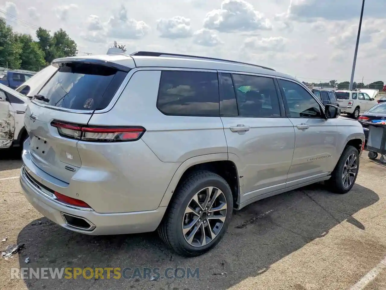 3 Фотография поврежденного автомобиля 1C4RJKDG8M8137668 JEEP CHEROKEE 2021