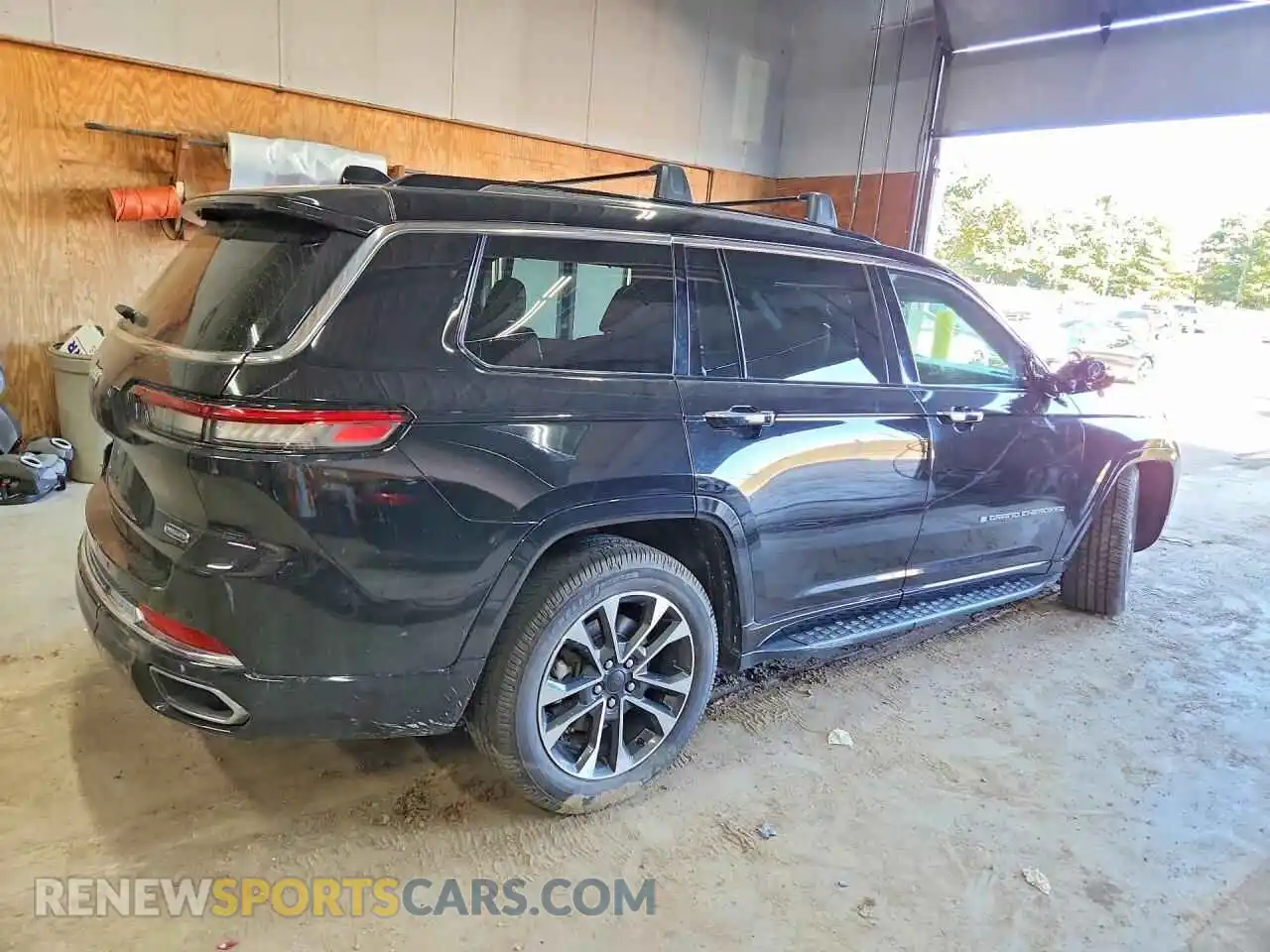3 Фотография поврежденного автомобиля 1C4RJKDG9M8108485 JEEP CHEROKEE 2021