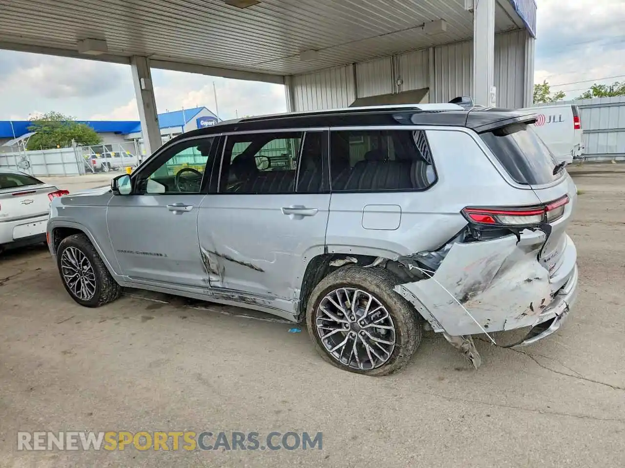 2 Photograph of a damaged car 1C4RJKEG3M8103314 JEEP CHEROKEE 2021