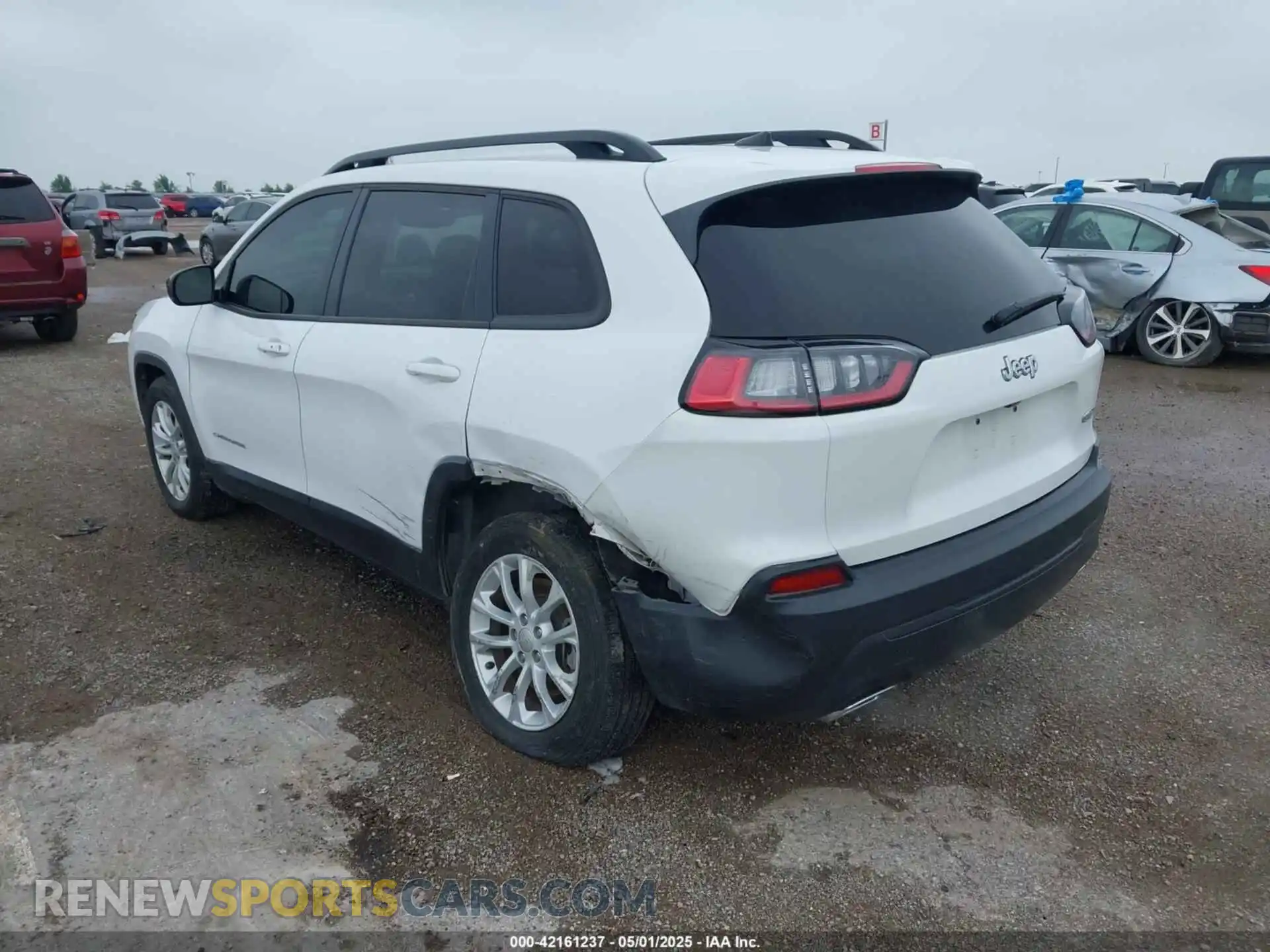 3 Photograph of a damaged car 1C4PJLMX1ND535178 JEEP CHEROKEE 2022