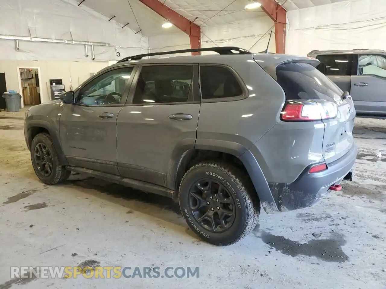 2 Photograph of a damaged car 1C4PJMBX2ND515868 JEEP CHEROKEE 2022