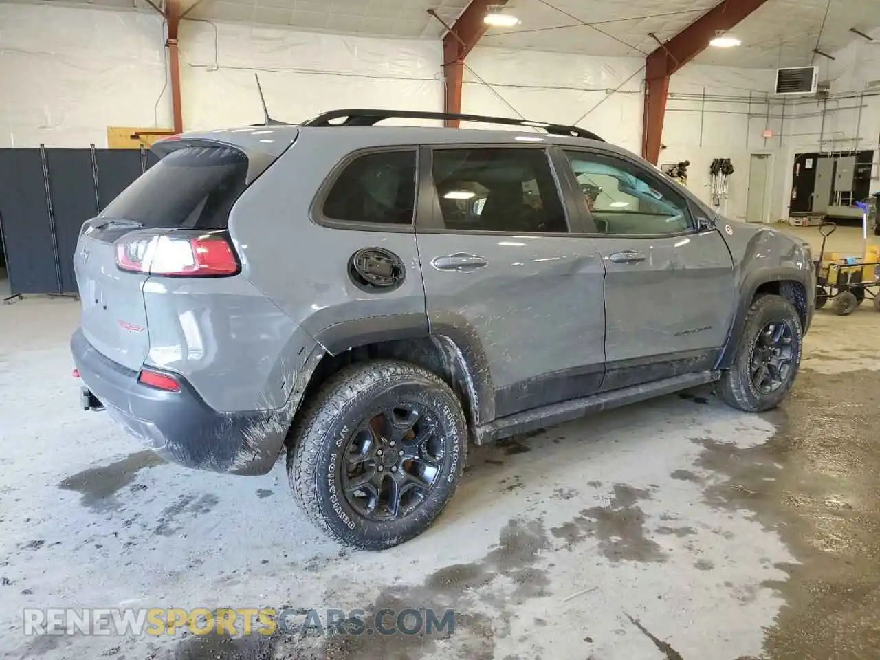 3 Photograph of a damaged car 1C4PJMBX2ND515868 JEEP CHEROKEE 2022