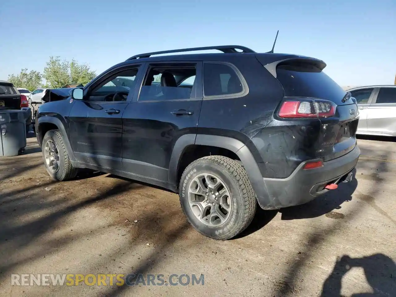 2 Photograph of a damaged car 1C4PJMBX2ND529687 JEEP CHEROKEE 2022