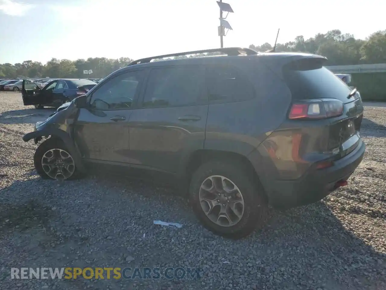 2 Photograph of a damaged car 1C4PJMBXXND516539 JEEP CHEROKEE 2022