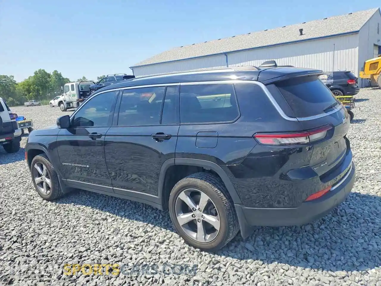 2 Photograph of a damaged car 1C4RJKBG0N8526535 JEEP CHEROKEE 2022