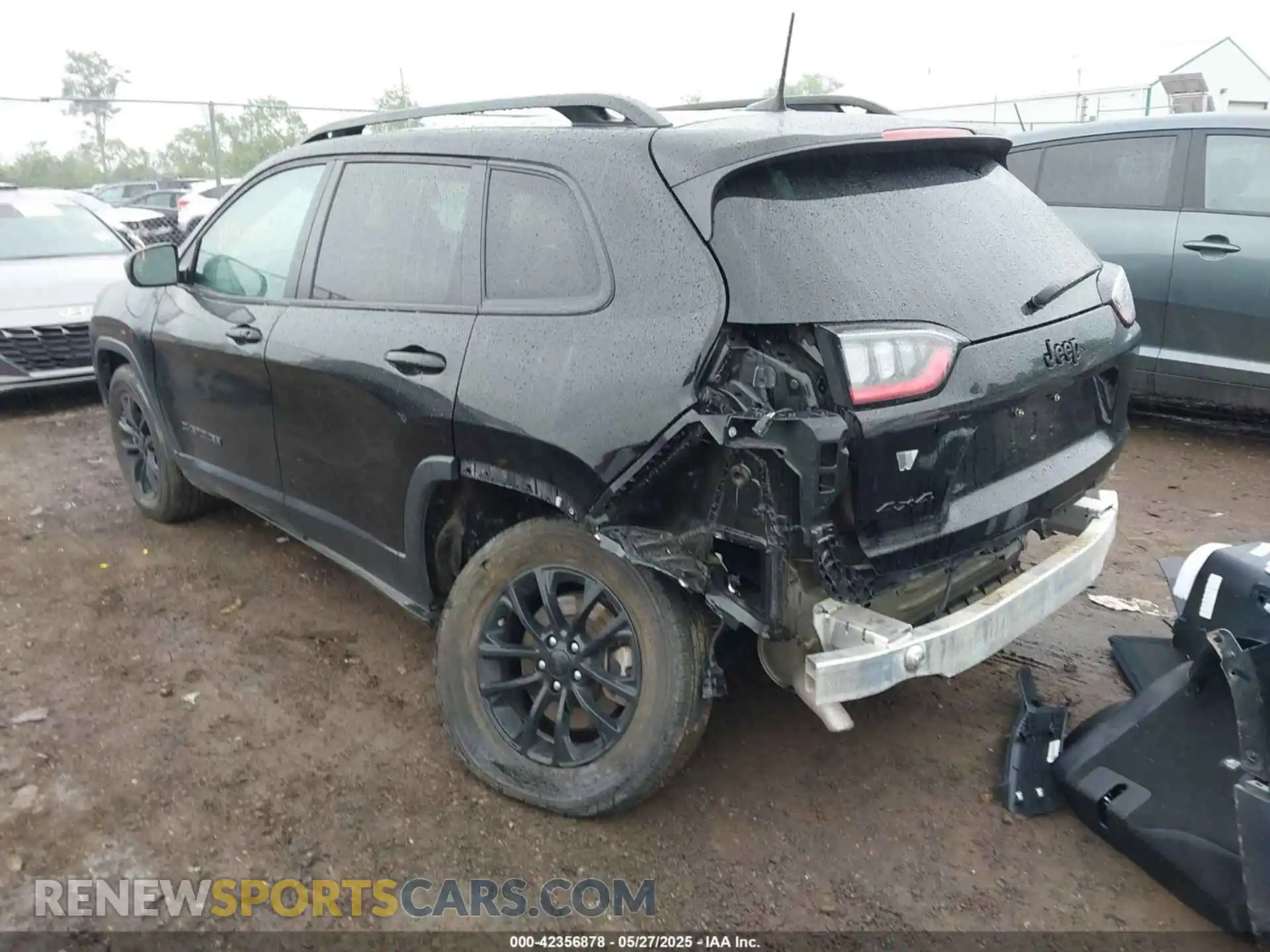 3 Photograph of a damaged car 1C4PJMMB1PD102151 JEEP CHEROKEE 2023