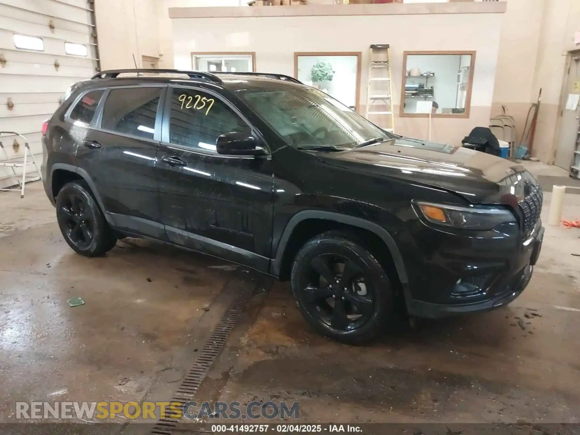 1 Photograph of a damaged car 1C4PJMMB3PD106265 JEEP CHEROKEE 2023