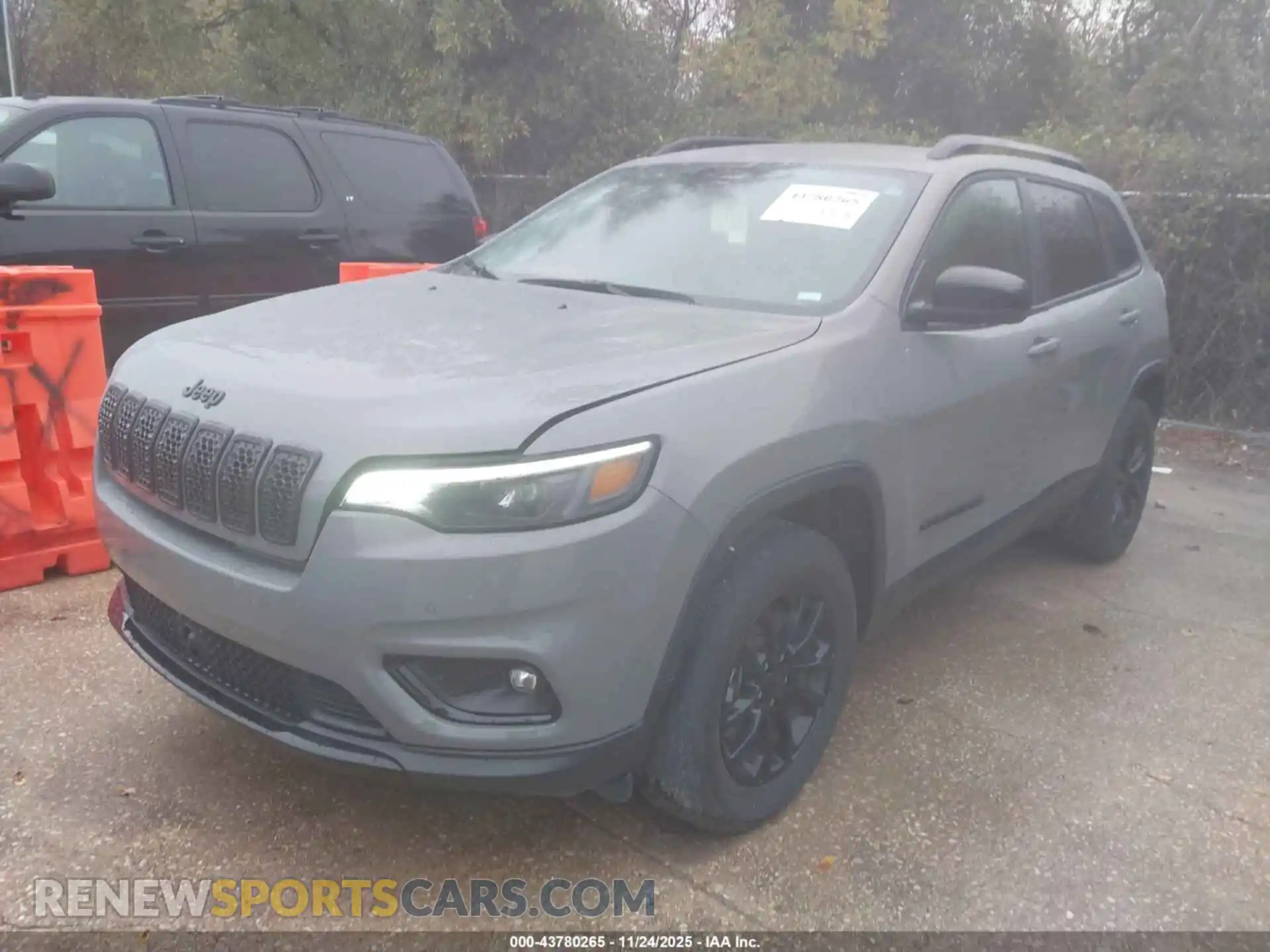 2 Photograph of a damaged car 1C4PJMMB5PD115310 JEEP CHEROKEE 2023