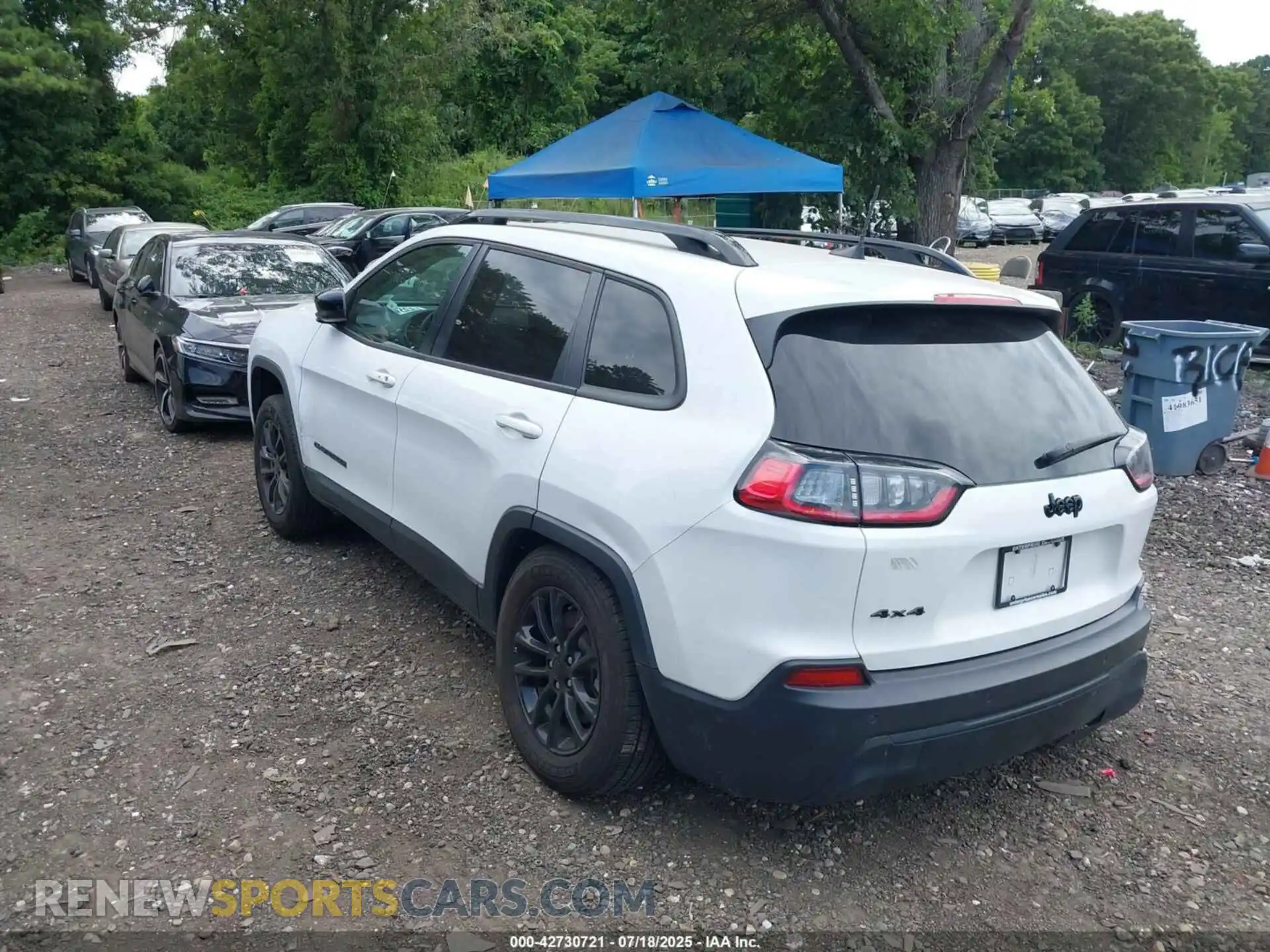 3 Фотография поврежденного автомобиля 1C4PJMMB8PD113082 JEEP CHEROKEE 2023