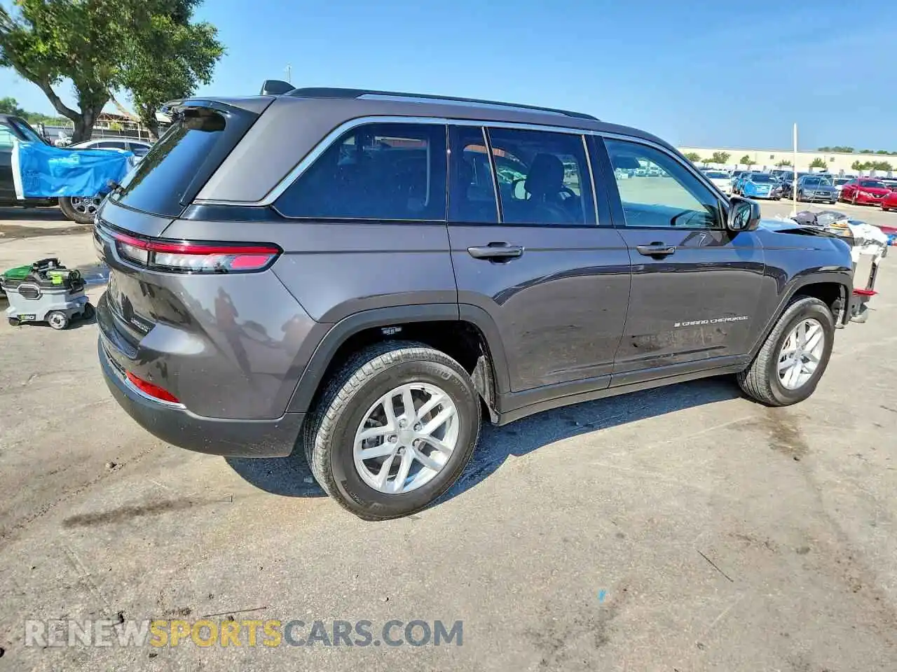 3 Photograph of a damaged car 1C4RJGAG1PC633298 JEEP CHEROKEE 2023