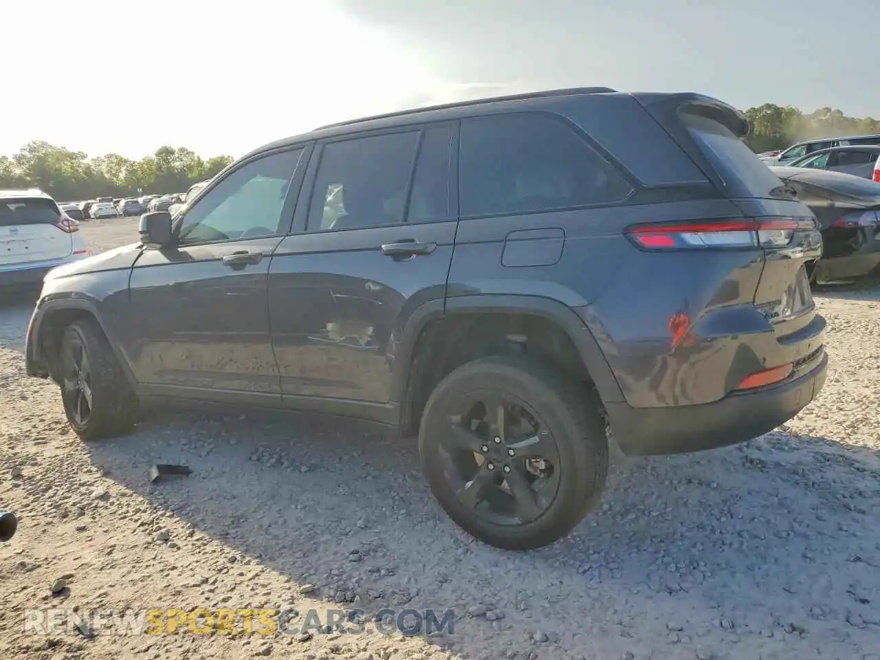 2 Фотография поврежденного автомобиля 1C4RJHAG4PC669492 JEEP CHEROKEE 2023