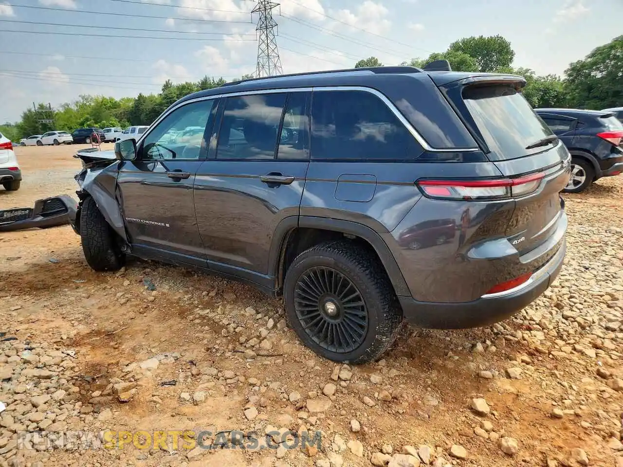 2 fotografías del automóvil dañado 1C4RJHAG6PC593208 JEEP CHEROKEE 2023