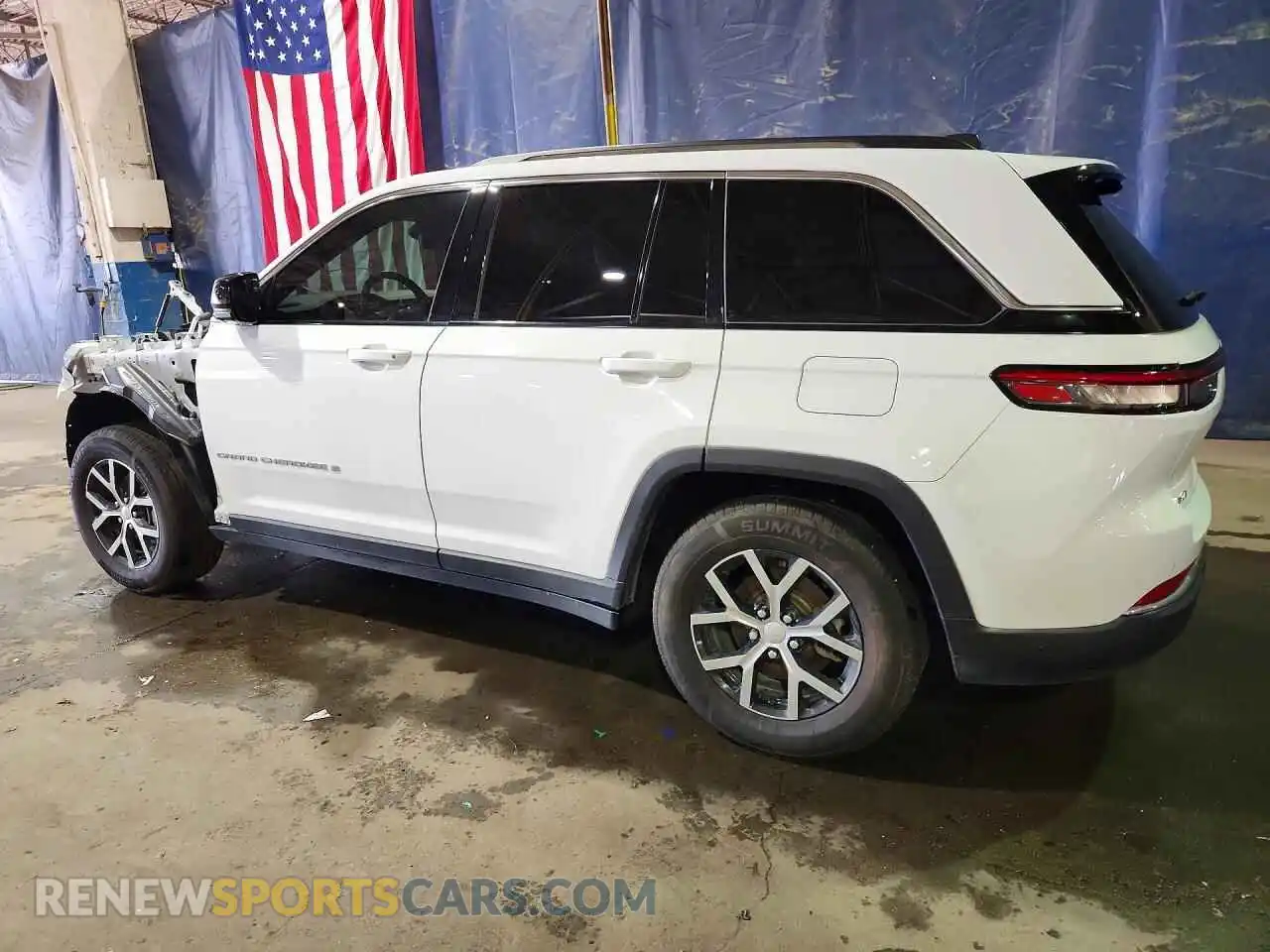 2 Photograph of a damaged car 1C4RJHBG5PC503741 JEEP CHEROKEE 2023