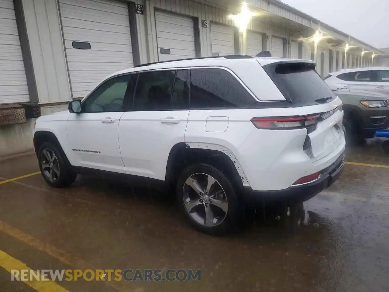 2 Photograph of a damaged car 1C4RJHBG6PC519186 JEEP CHEROKEE 2023