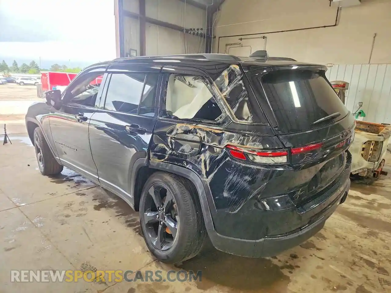 2 Photograph of a damaged car 1C4RJHBG6PC560465 JEEP CHEROKEE 2023