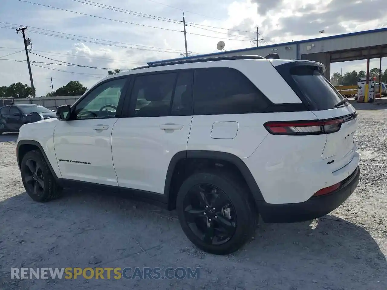2 Photograph of a damaged car 1C4RJHBG9PC569158 JEEP CHEROKEE 2023