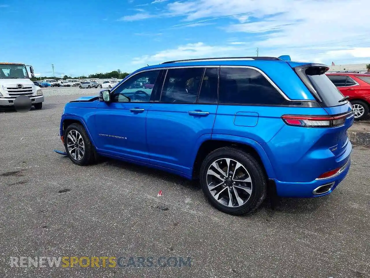 2 Photograph of a damaged car 1C4RJHDG2P8762574 JEEP CHEROKEE 2023