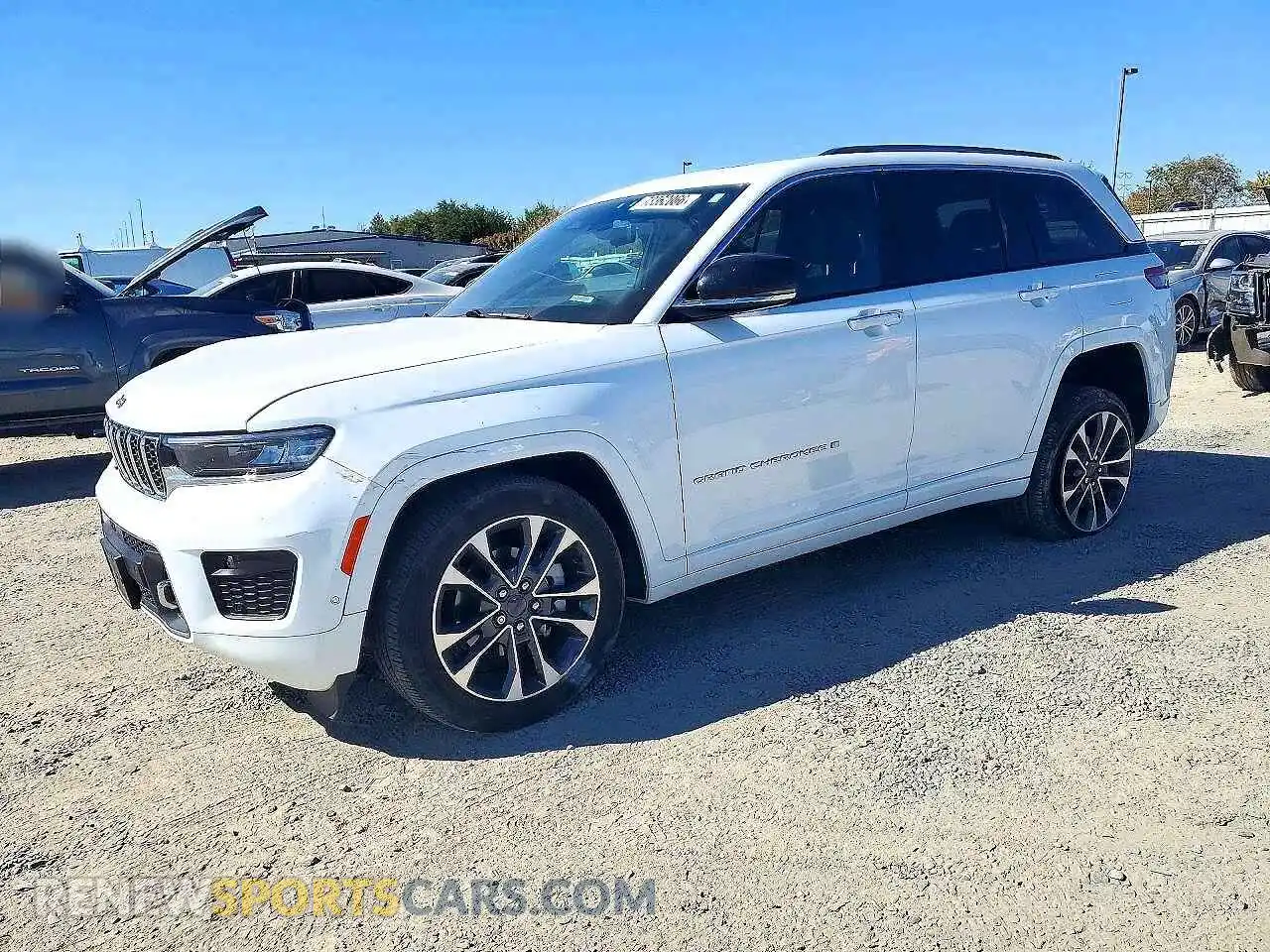 1 Photograph of a damaged car 1C4RJHDG9PC559999 JEEP CHEROKEE 2023