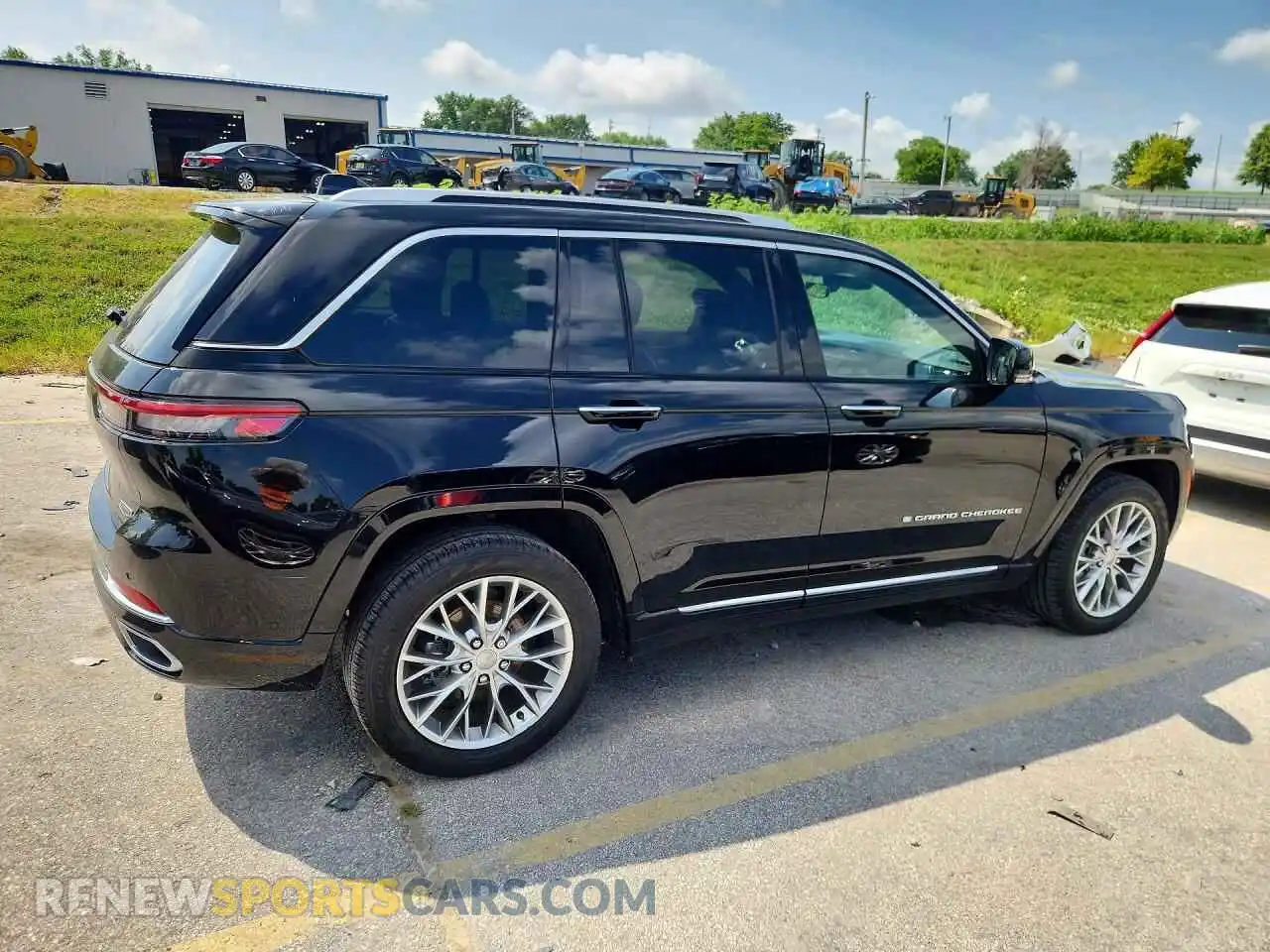 3 Photograph of a damaged car 1C4RJHEG8PC586707 JEEP CHEROKEE 2023