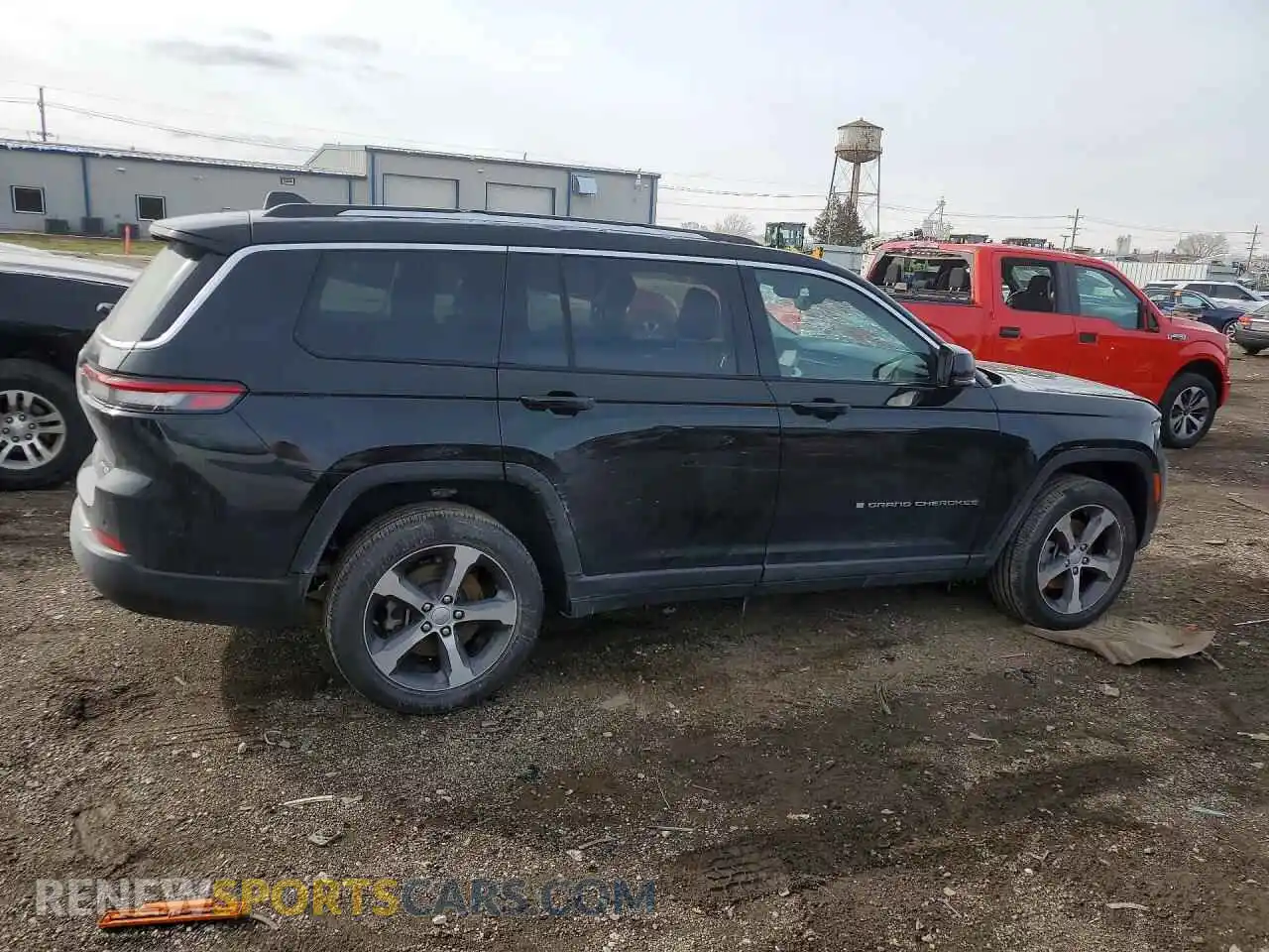 3 Photograph of a damaged car 1C4RJKBG5P8789932 JEEP CHEROKEE 2023