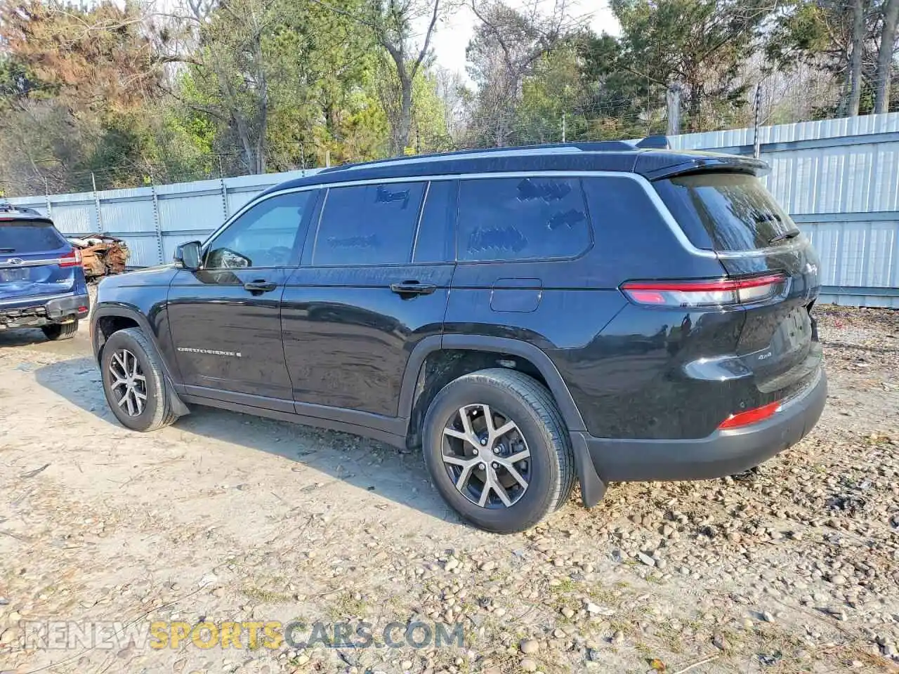 2 Photograph of a damaged car 1C4RJKBG6P8871846 JEEP CHEROKEE 2023