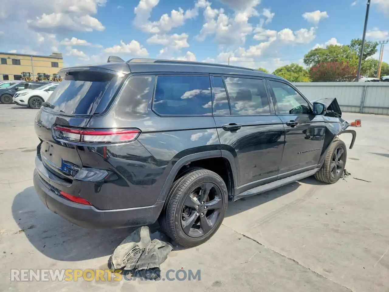 3 Photograph of a damaged car 1C4RJKBG7P8739985 JEEP CHEROKEE 2023