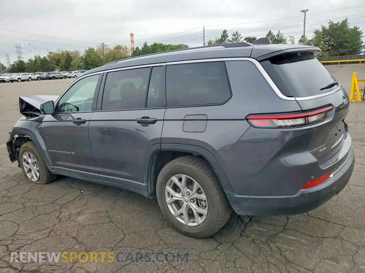 2 Photograph of a damaged car 1C4RJKBG7P8744930 JEEP CHEROKEE 2023