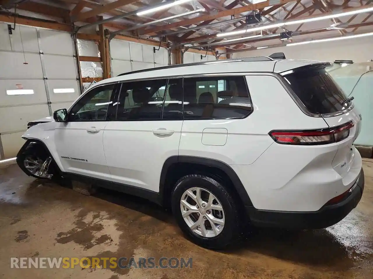 2 Photograph of a damaged car 1C4RJKBG7P8795344 JEEP CHEROKEE 2023