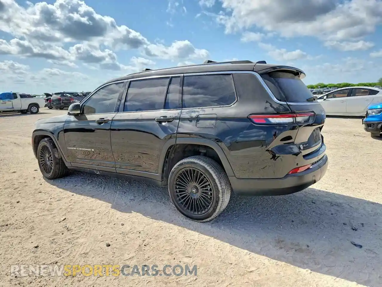 2 Photograph of a damaged car 1C4RJKBG7P8853484 JEEP CHEROKEE 2023