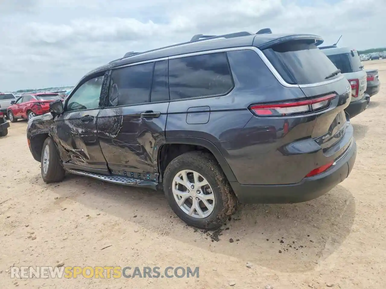 2 Photograph of a damaged car 1C4RJKBG8P8713539 JEEP CHEROKEE 2023