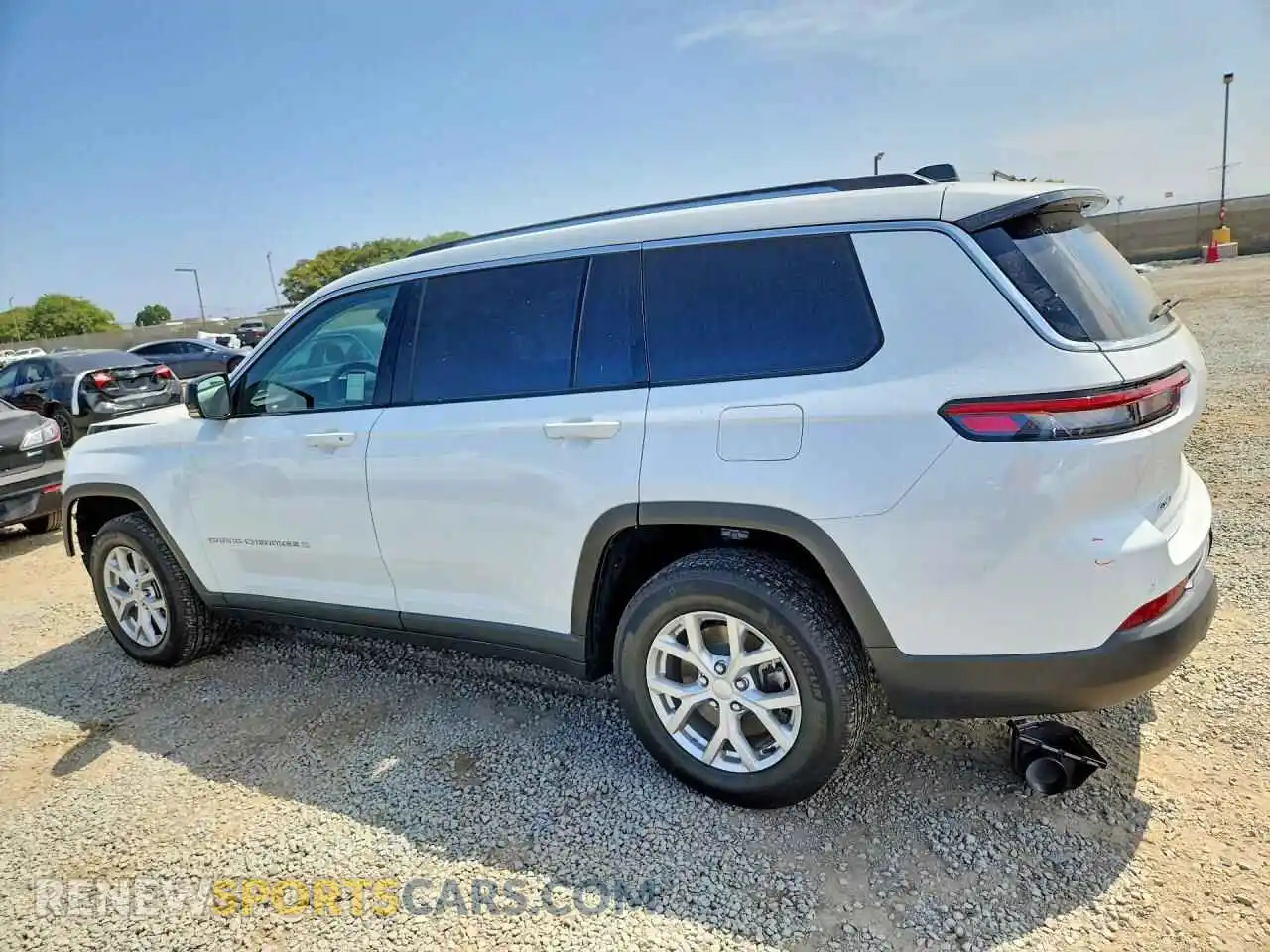 2 Photograph of a damaged car 1C4RJKBG8P8796468 JEEP CHEROKEE 2023