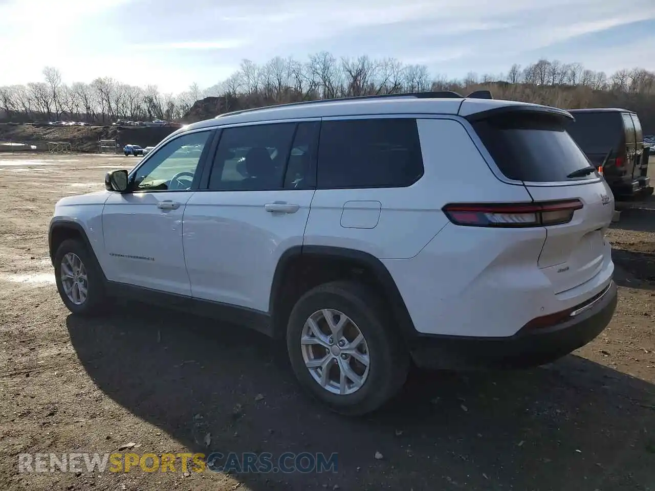 2 Photograph of a damaged car 1C4RJKBG8P8828836 JEEP CHEROKEE 2023