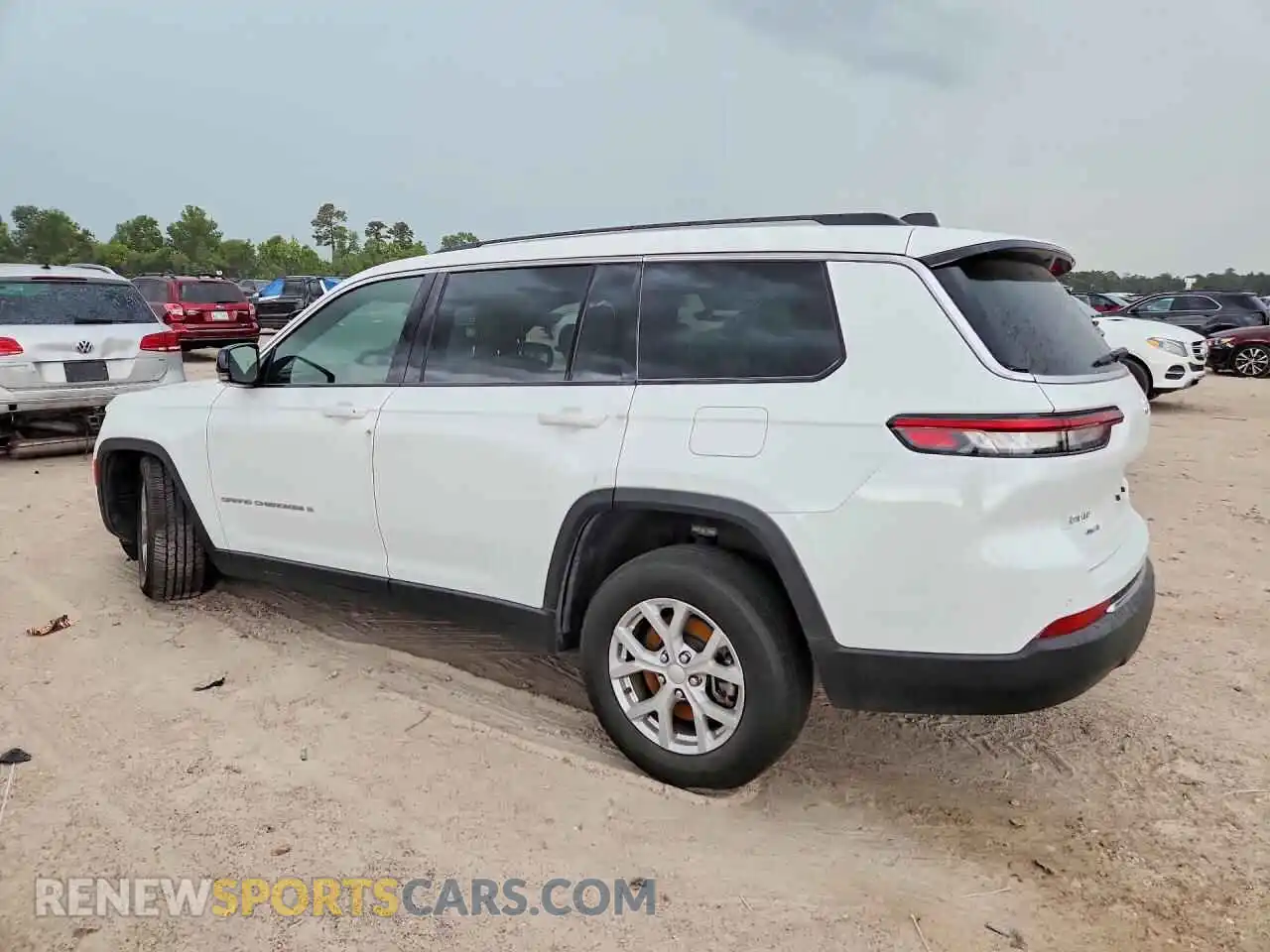 2 Photograph of a damaged car 1C4RJKBG9P8795698 JEEP CHEROKEE 2023