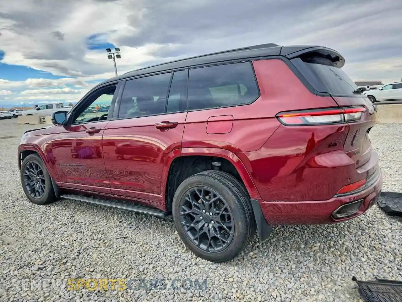 2 Photograph of a damaged car 1C4RJKEG7P8831481 JEEP CHEROKEE 2023