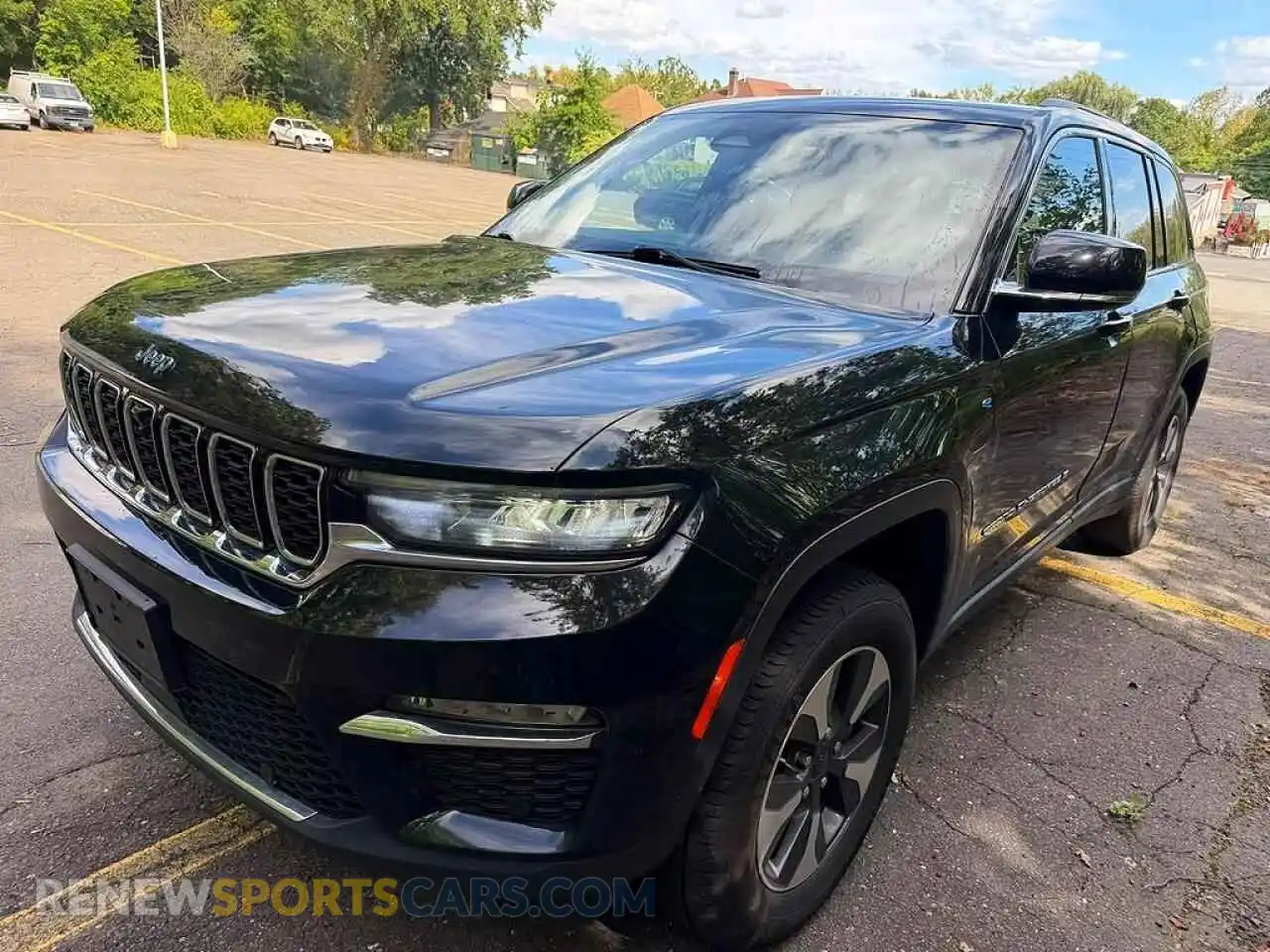 1 Photograph of a damaged car 1C4RJYB63PC595911 JEEP CHEROKEE 2023