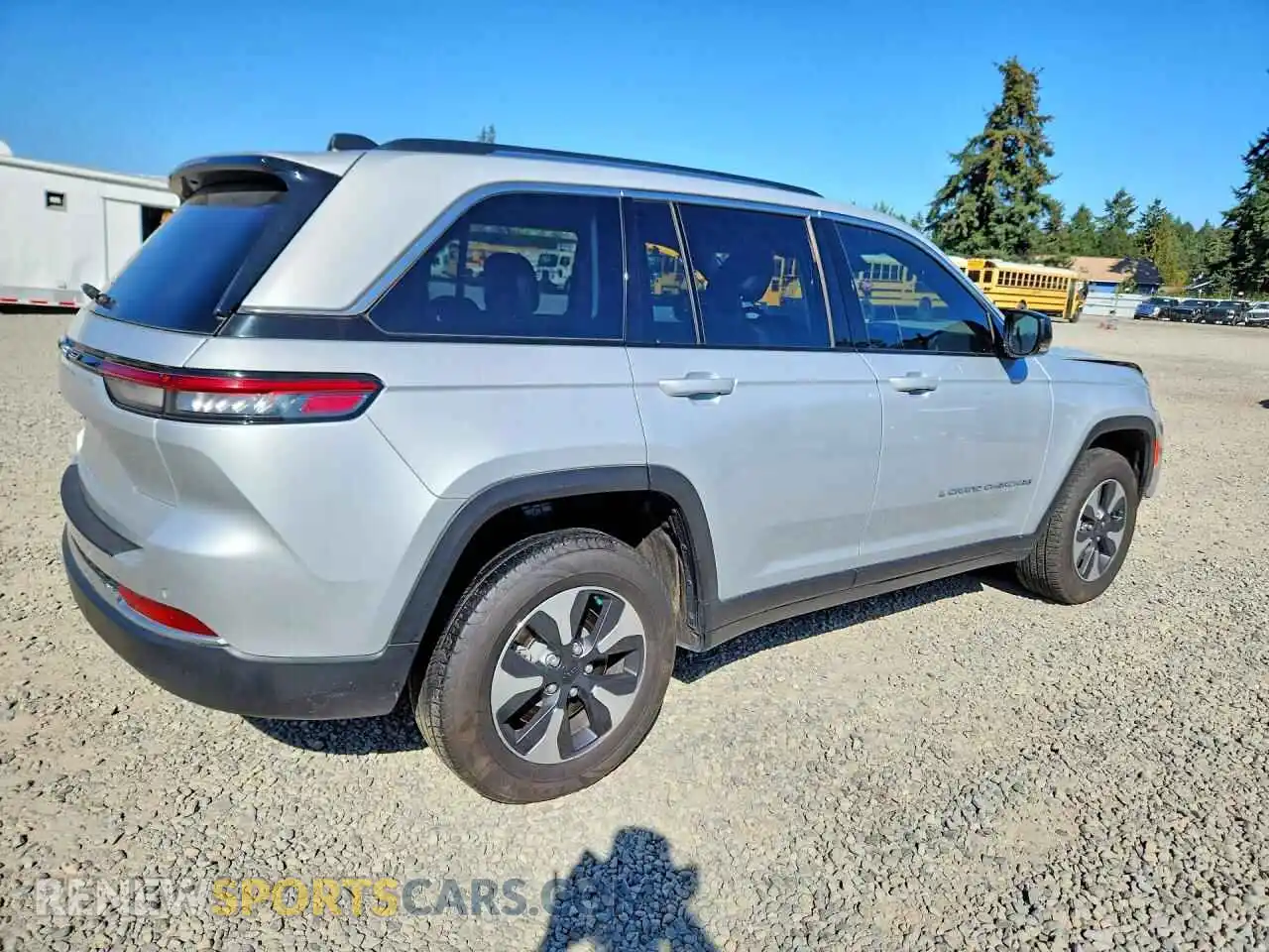 3 Photograph of a damaged car 1C4RJYB64PC624249 JEEP CHEROKEE 2023