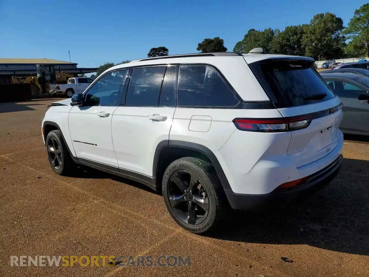 2 Фотография поврежденного автомобиля 1C4RJGAG3RC709249 JEEP CHEROKEE 2024