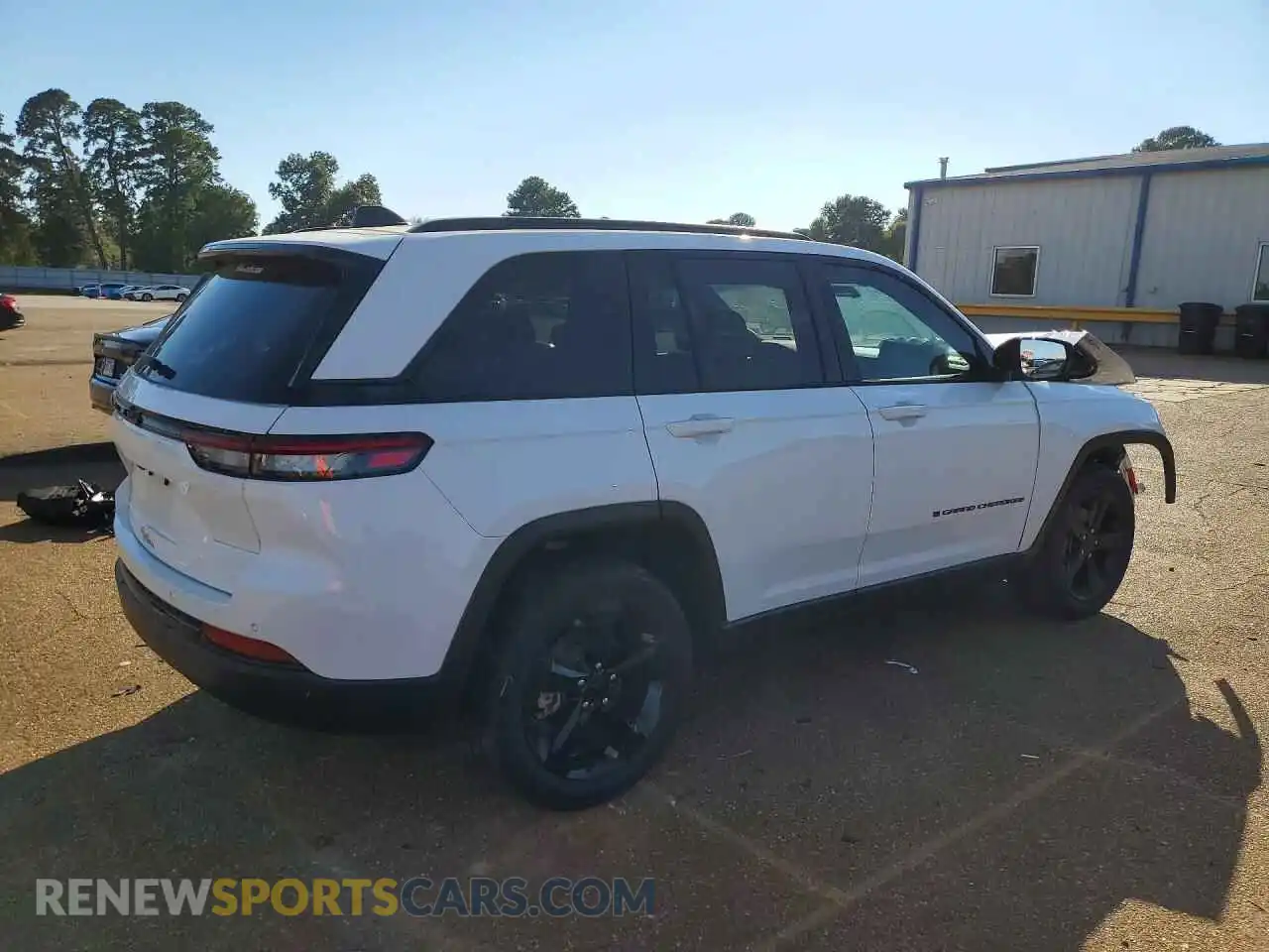 3 Фотография поврежденного автомобиля 1C4RJGAG3RC709249 JEEP CHEROKEE 2024