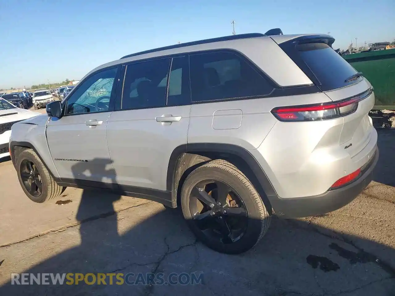 2 Фотография поврежденного автомобиля 1C4RJHAG2RC236093 JEEP CHEROKEE 2024
